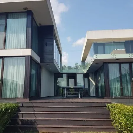 Zlaten Briz Villa *
