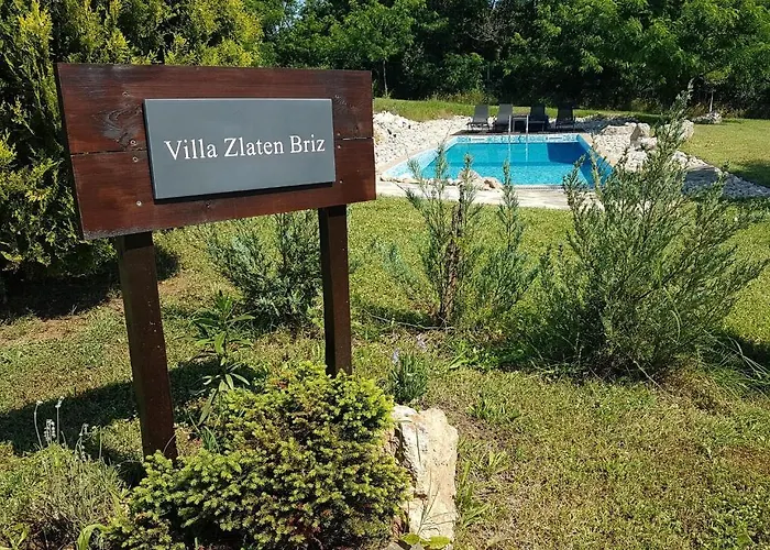 Zlaten Briz Villa *
