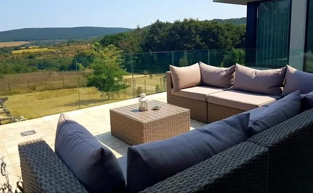 Zlaten Briz * Osenovo